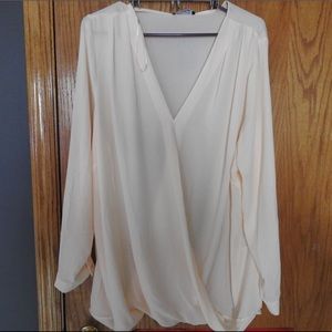 NWT NEW LOOK BLUSH BLOUSE WITH WRAP HEM